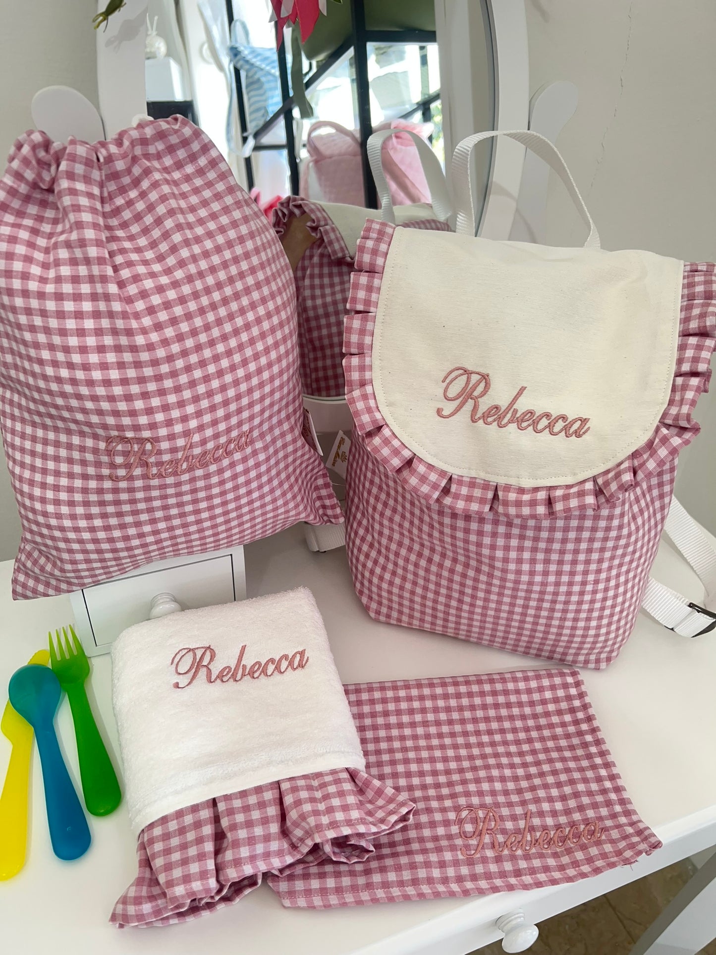 SET ASILO A QUADRETTI RICAMO PERSONALIZZATO