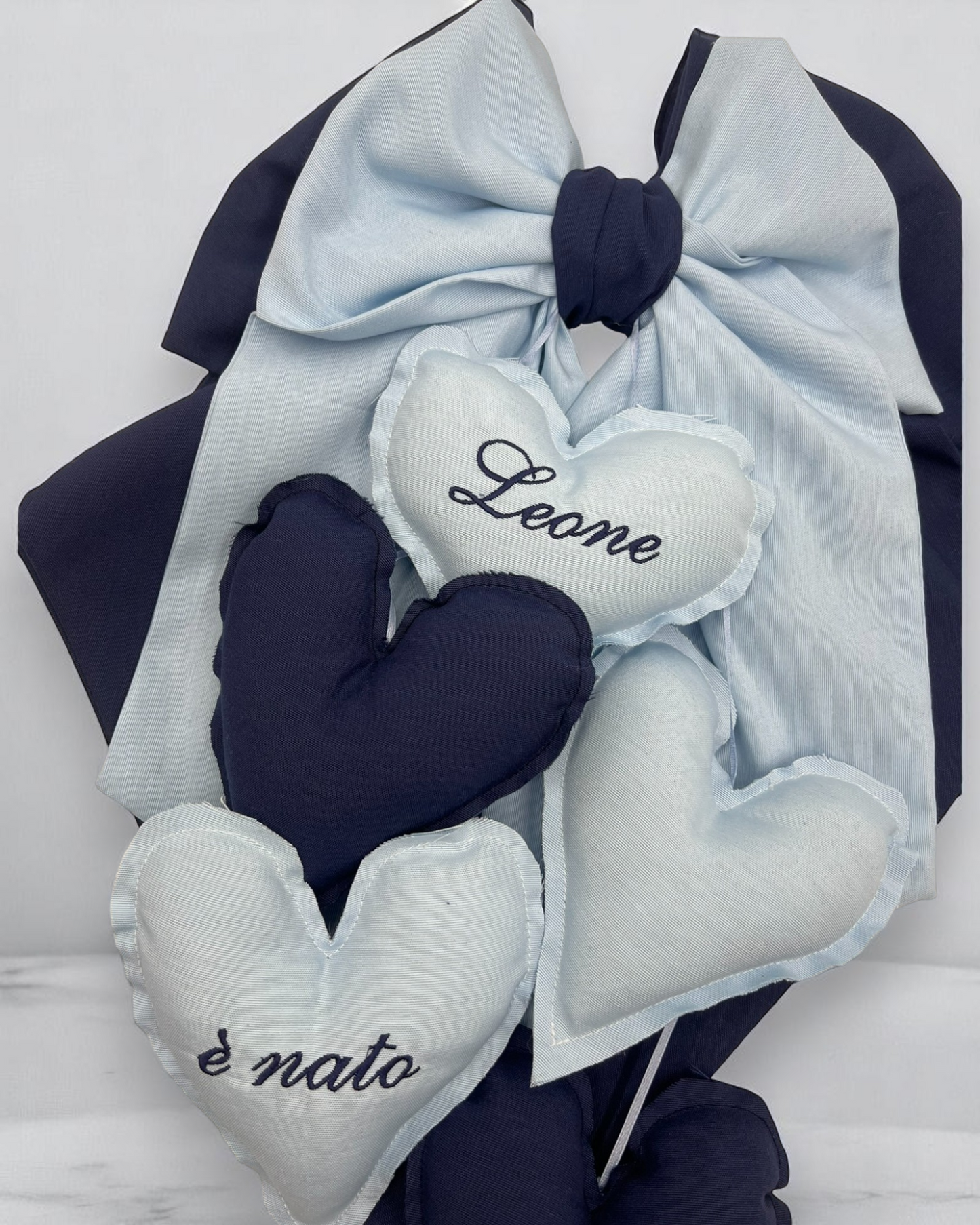 FIOCCO CON 5 CUORI IMBOTTITI CON RICAMO PERSONALIZZATO